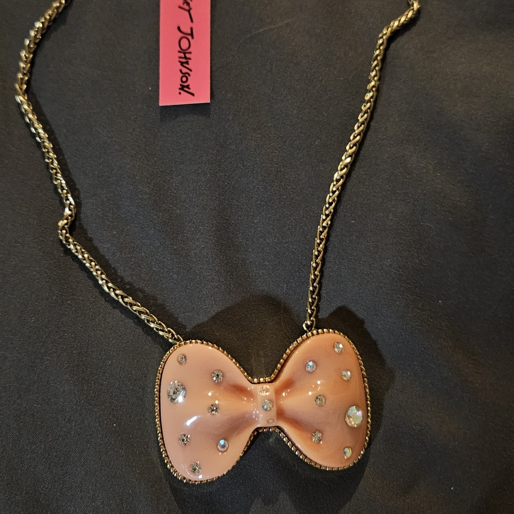 Betsey Johnson Peach Bow Necklace with Gold Chain